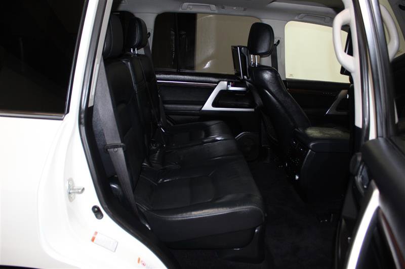 Used 2016 Toyota Land Cruiser AWD/4WD image 34