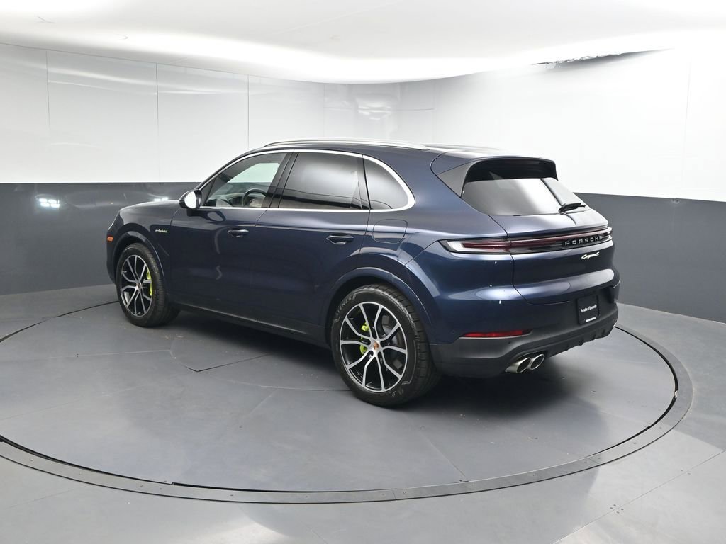 New 2025 Porsche Cayenne S AWD/4WD image 3