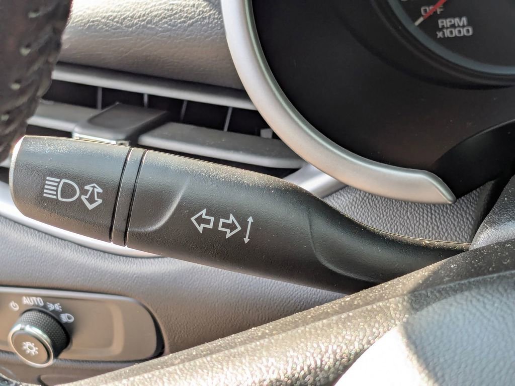 Used 2021 Chevrolet Malibu RS image 16