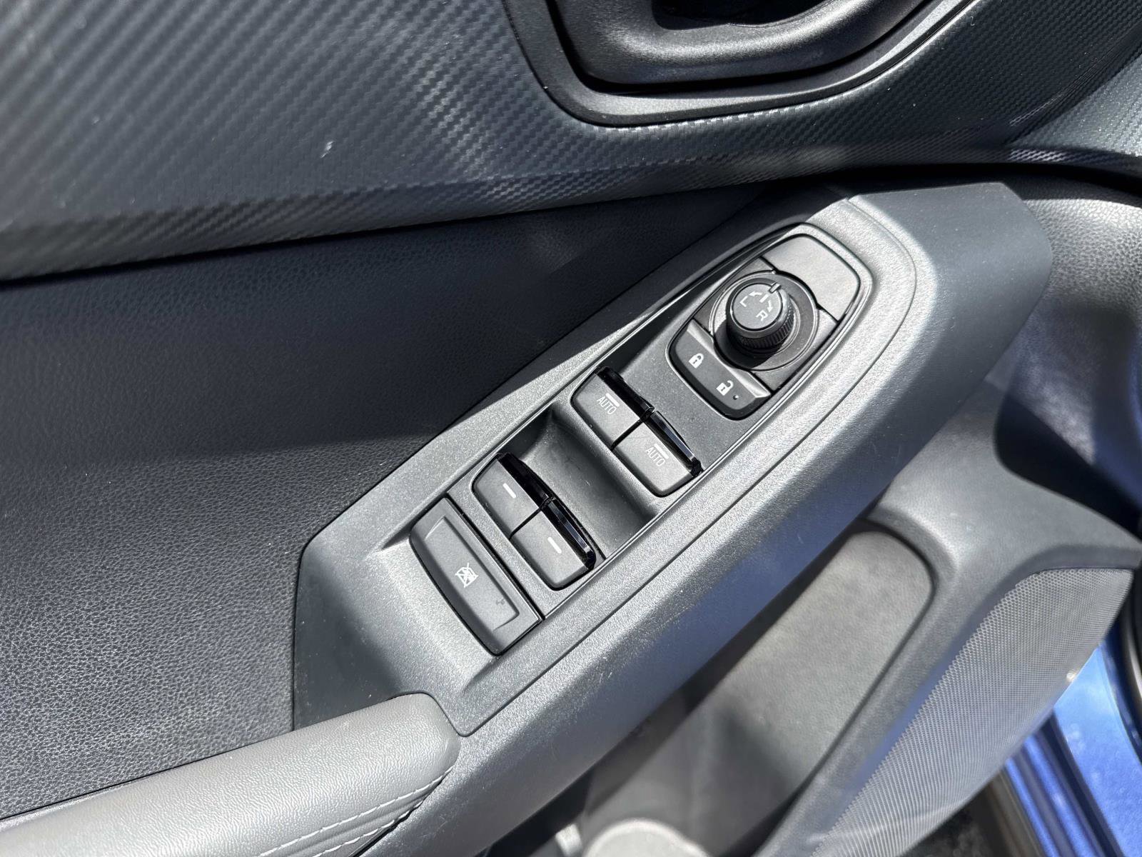 Used 2025 Subaru Crosstrek 2.0i Premium AWD/4WD image 18