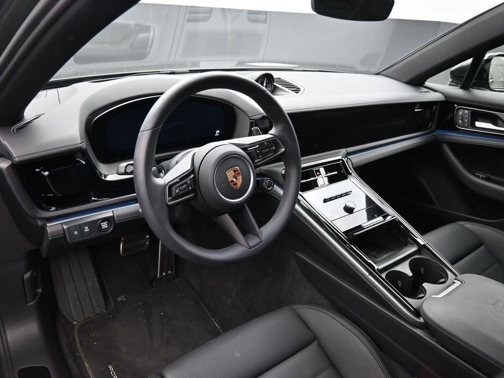 New 2025 Porsche Panamera image 4
