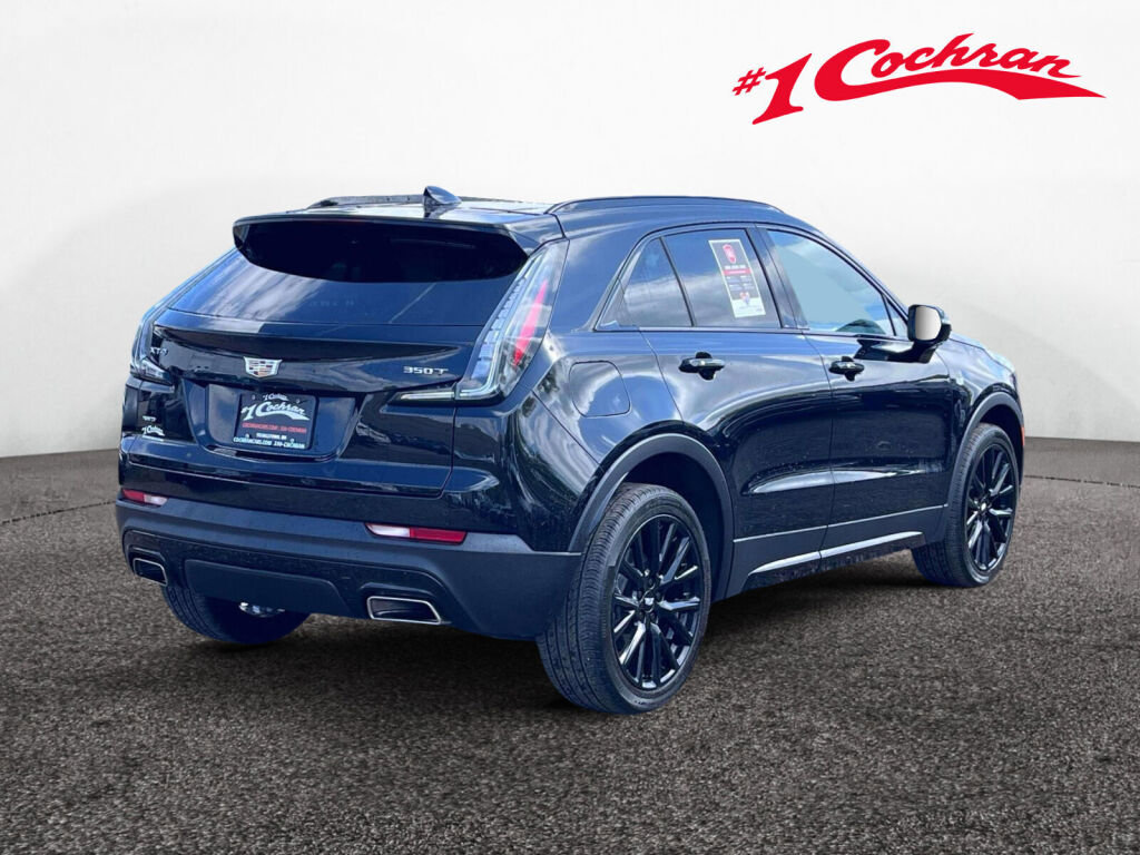 Used 2023 Cadillac XT4 Sport w/ Cold Weather Package AWD/4WD image 7