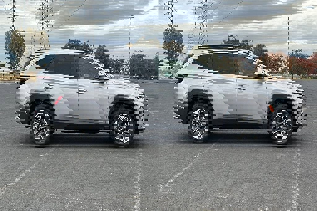 Used 2025 Hyundai Tucson SEL image 3