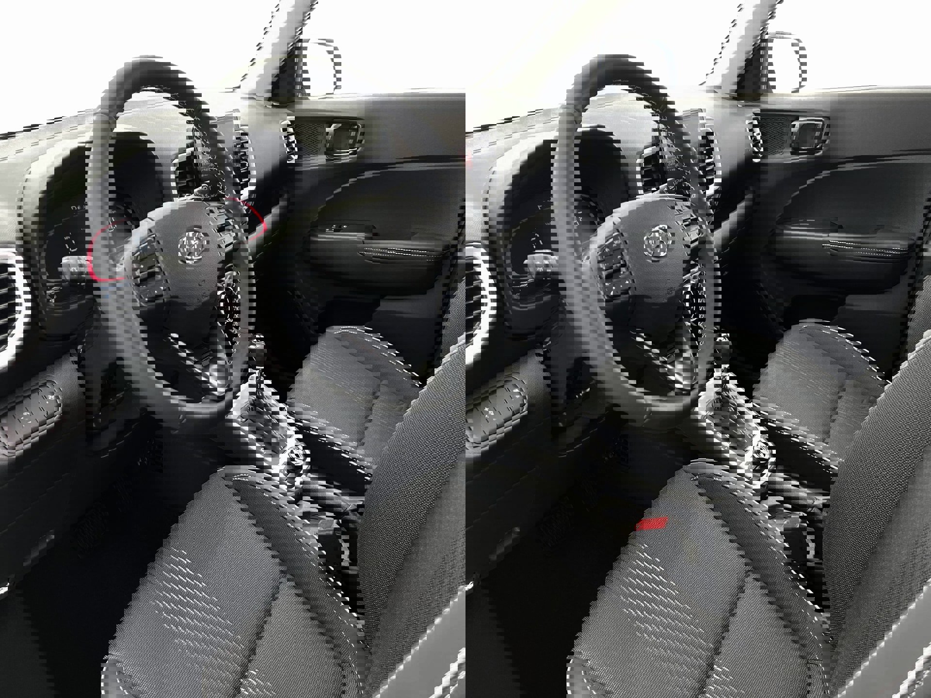 New 2024 Hyundai Venue Limited image 14