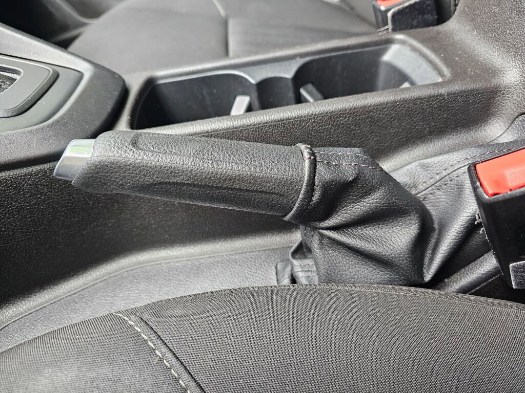 Used 2017 Ford Focus SE w/ SE Sport Package FWD image 28