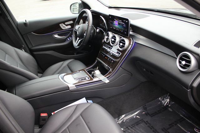 Used 2021 Mercedes-Benz GLC 300 4MATIC image 36