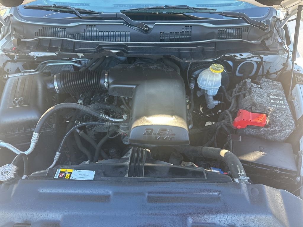 Used 2018 RAM 1500 Express AWD/4WD image 29