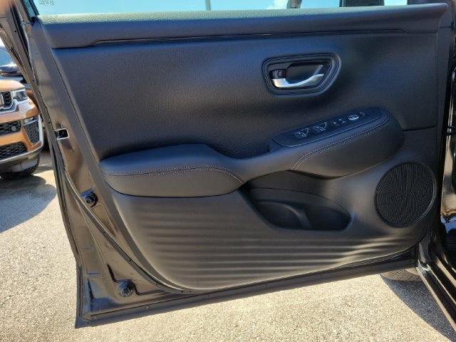 Used 2025 Honda HR-V EX-L image 18