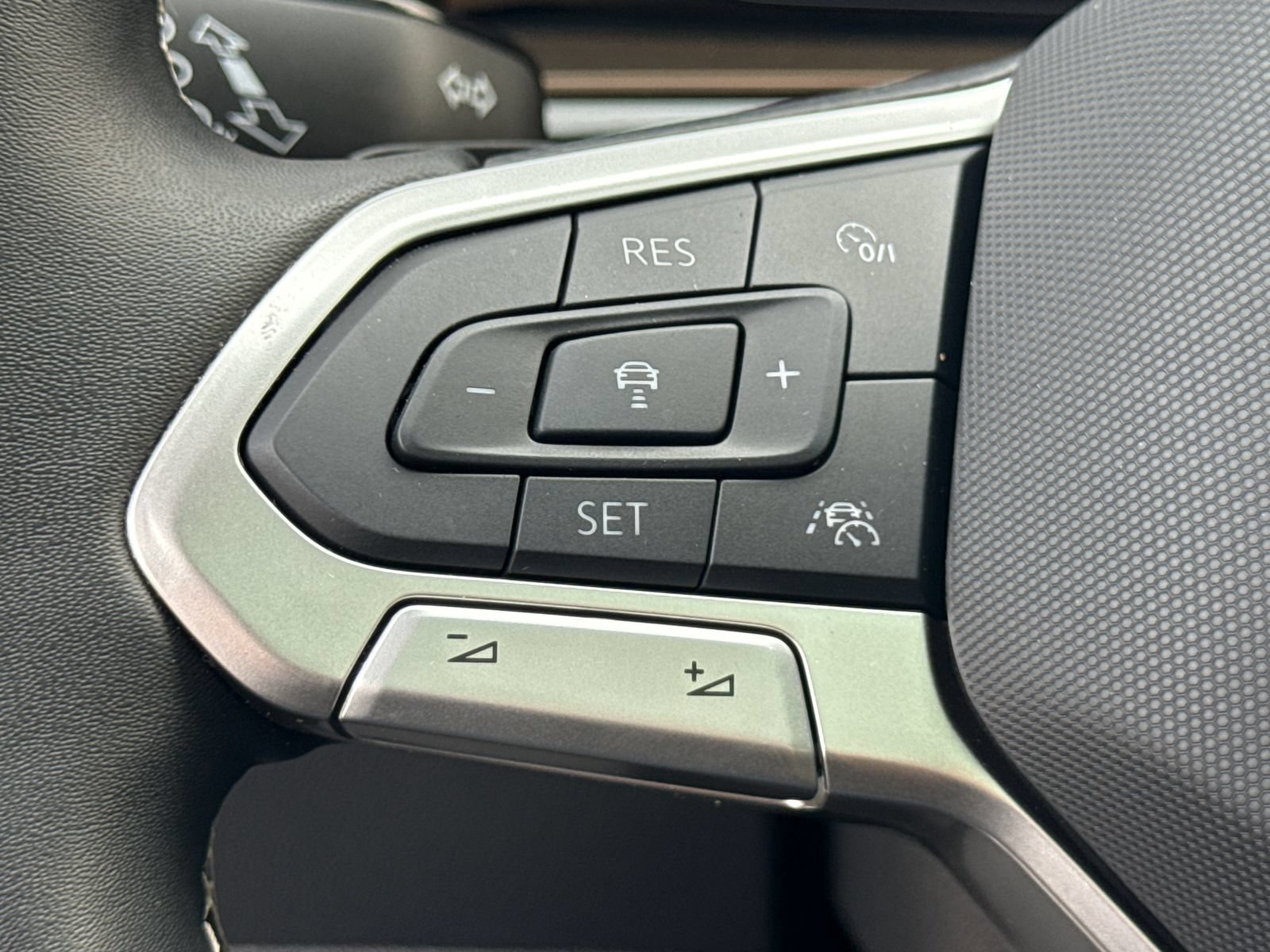 Certified 2026 Volkswagen Atlas SEL AWD/4WD image 33