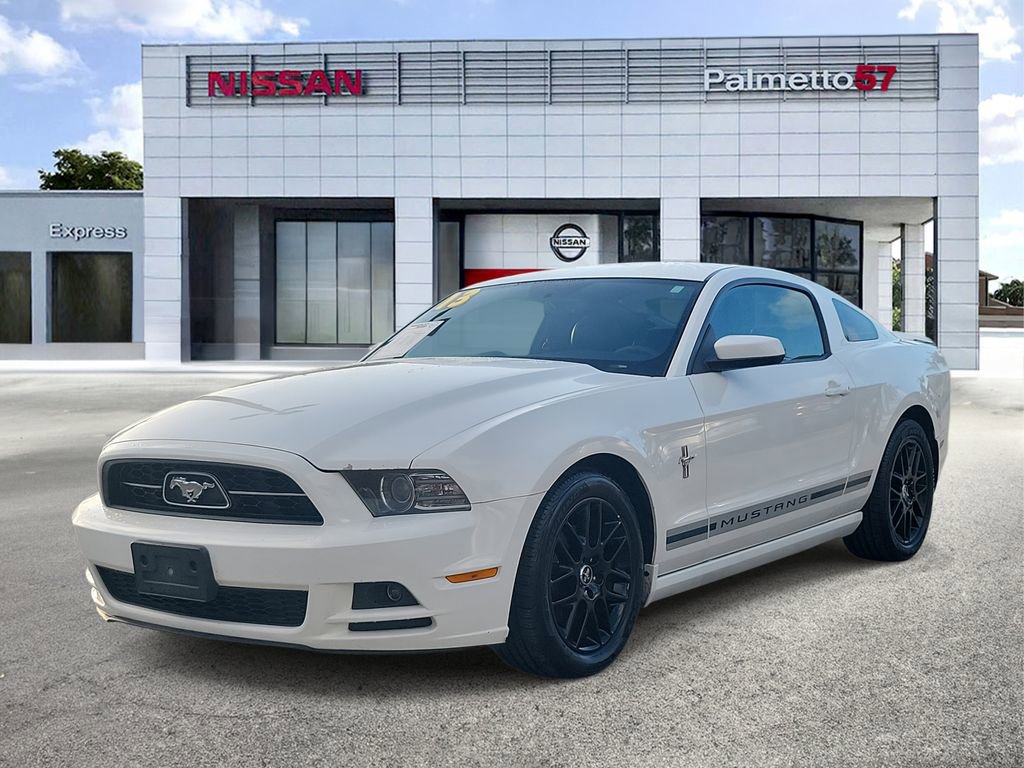 Used 2013 Ford Mustang Premium image 3
