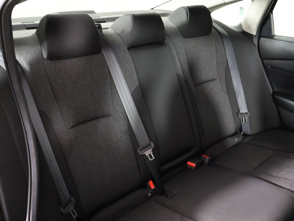 Used 2025 Honda Accord SE image 32