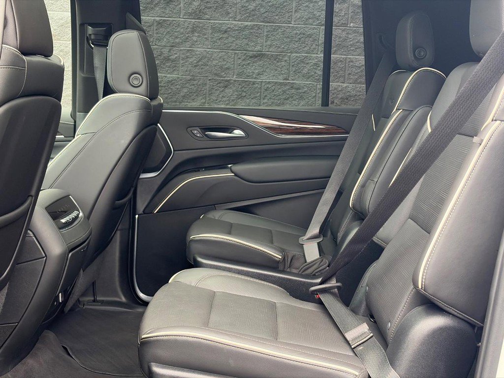 Certified 2023 Cadillac Escalade ESV Premium Luxury image 7