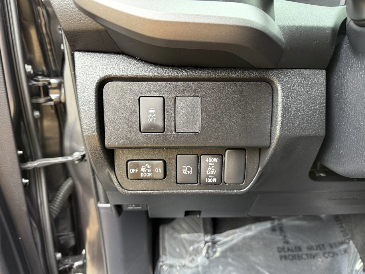 Used 2020 Toyota Tacoma TRD Off-Road w/ Blackout Package image 38