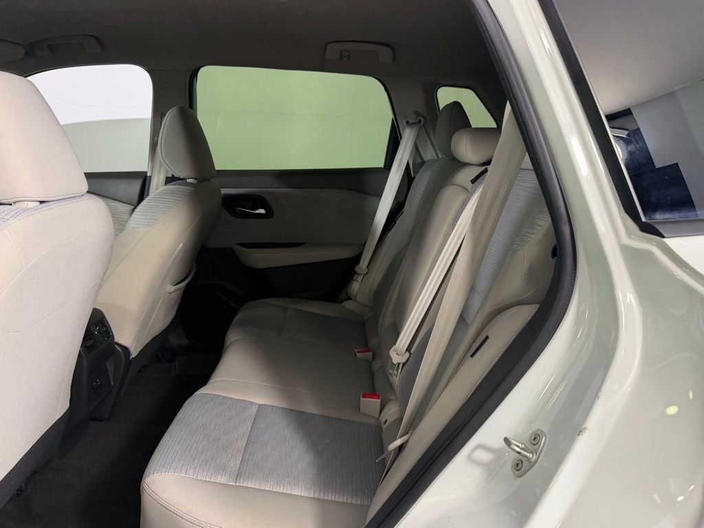 Used 2023 Nissan Rogue SV FWD image 24