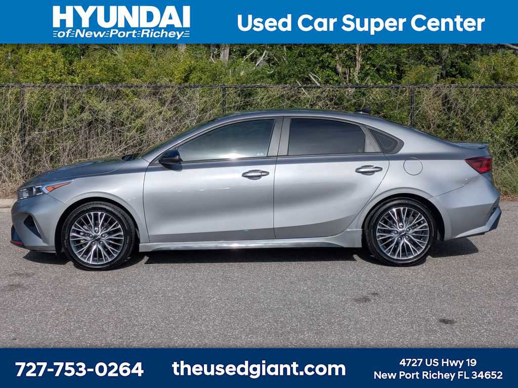 Used 2022 Kia Forte GT-Line w/ GT-Line Technology Package image 2