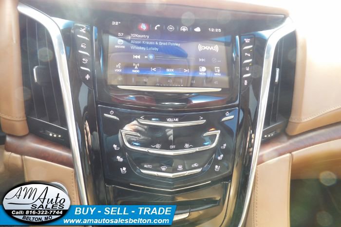 Used 2015 Cadillac Escalade Platinum image 12