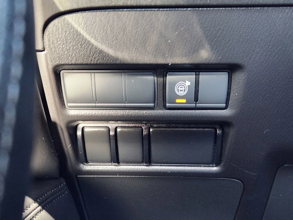 Used 2024 Nissan Armada SV image 26