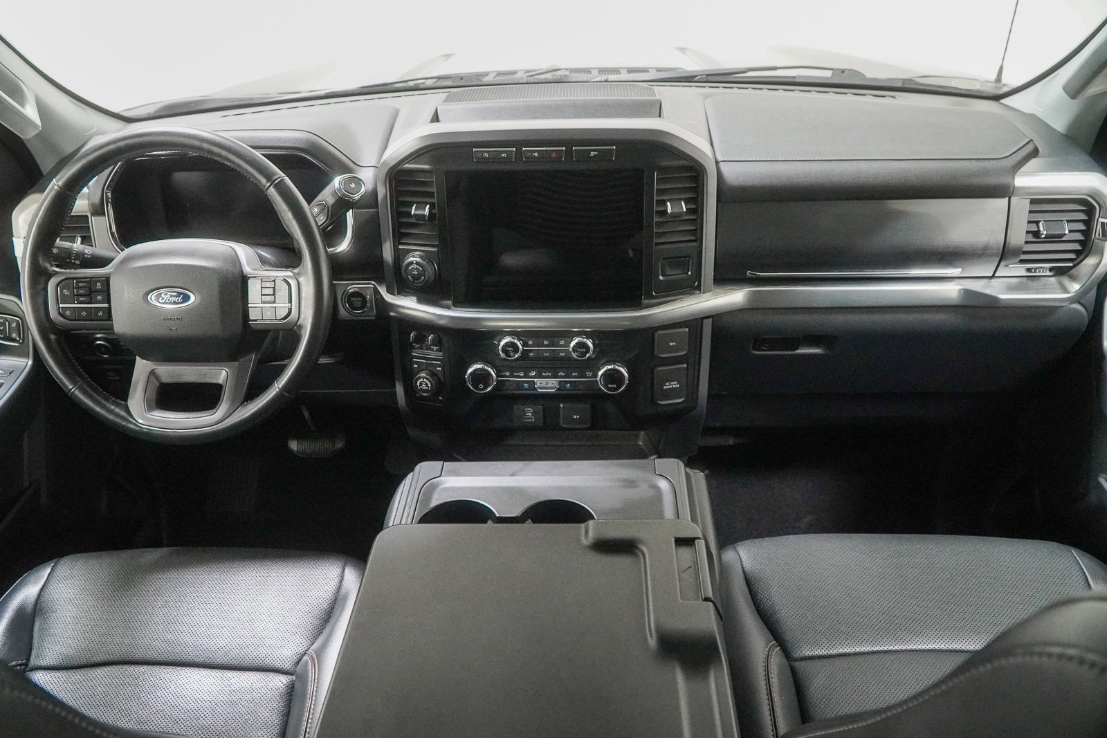 Used 2021 Ford F150 Lariat w/ Max Trailer Tow Package image 26