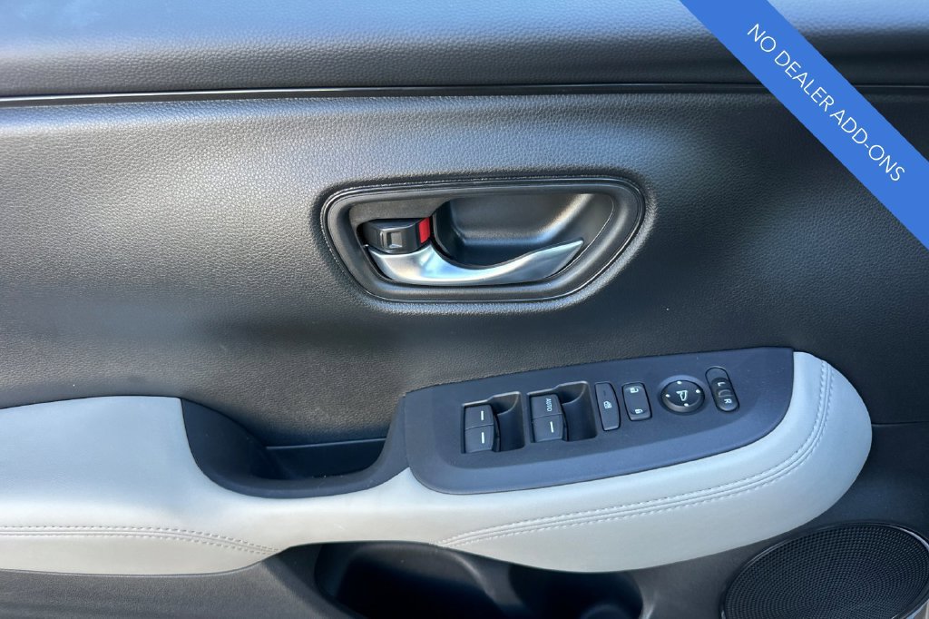 Certified 2027 Honda HR-V LX image 11