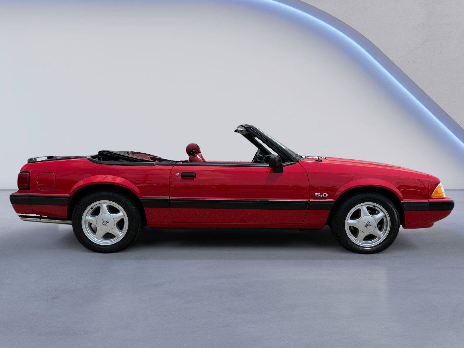 Used 1991 Ford Mustang LX RWD image 2