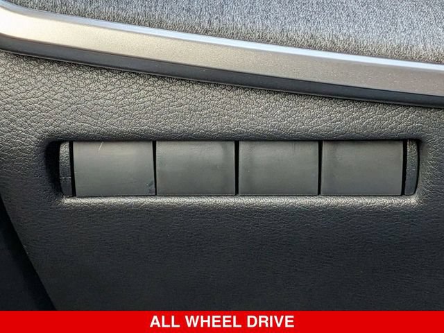 Certified 2025 Nissan Kicks SV AWD/4WD image 19