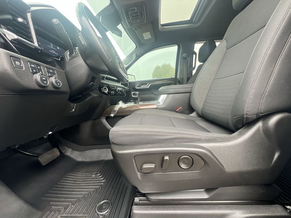 Used 2022 Chevrolet Silverado 1500 RST image 15