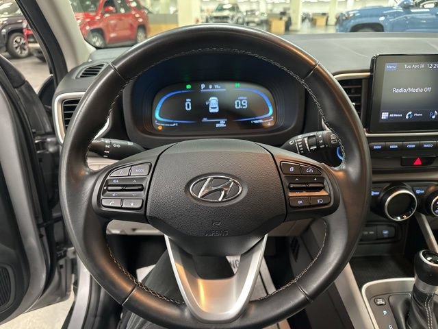 Used 2024 Hyundai Venue SEL FWD image 12