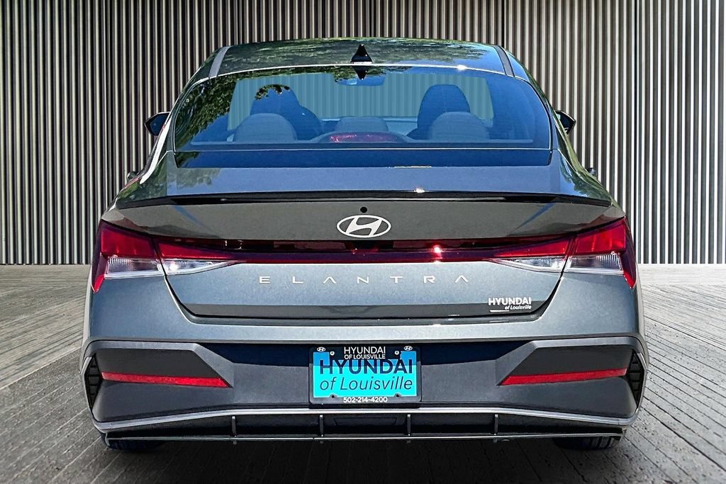 New 2026 Hyundai Elantra Sport FWD image 4