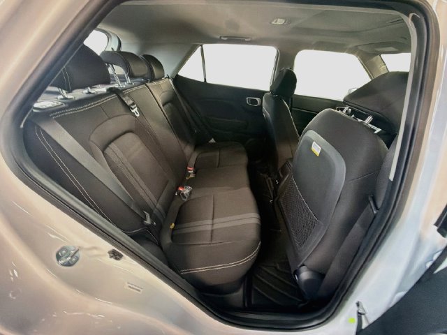 New 2026 Hyundai Venue SEL FWD image 28
