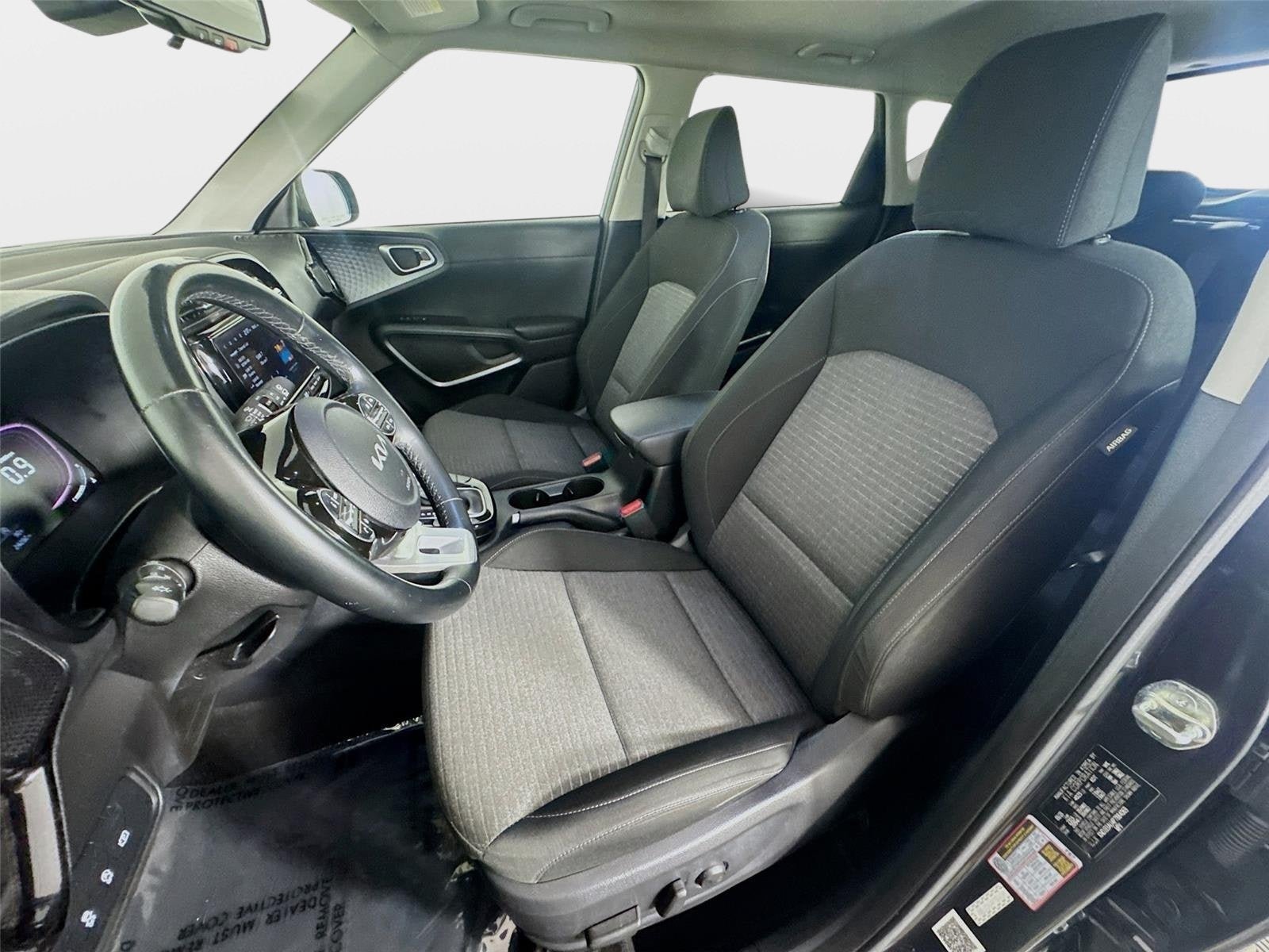 Certified 2023 Kia Soul EX FWD image 11