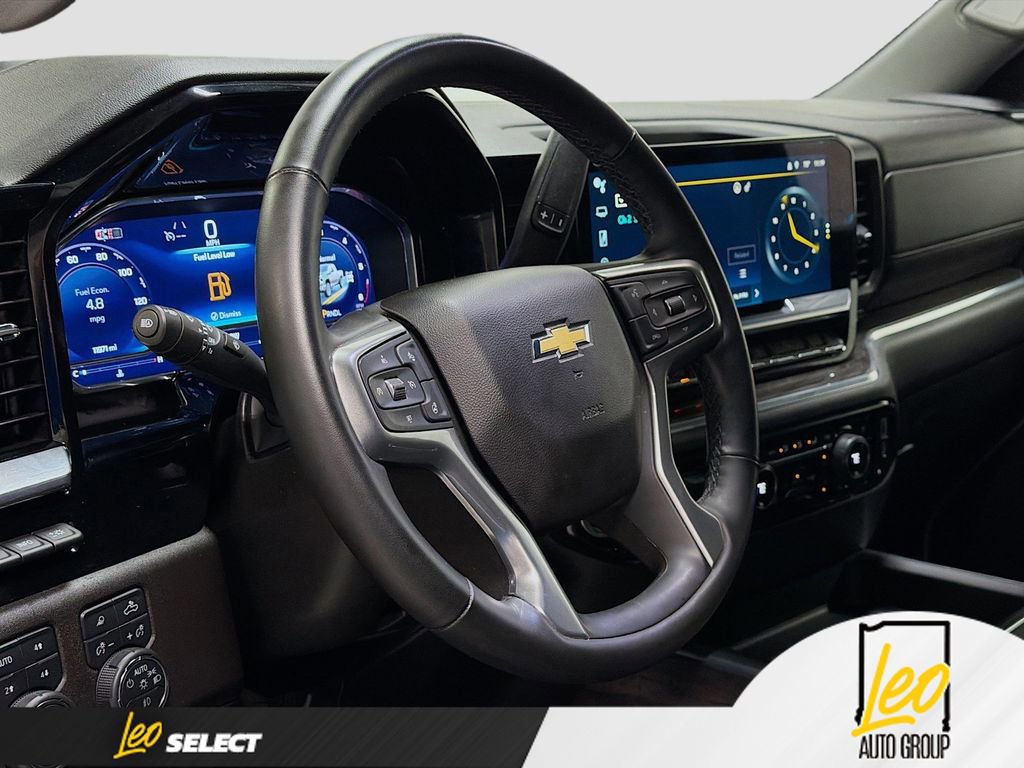 Used 2024 Chevrolet Silverado 2500 LTZ w/ LTZ Convenience Package AWD/4WD image 11