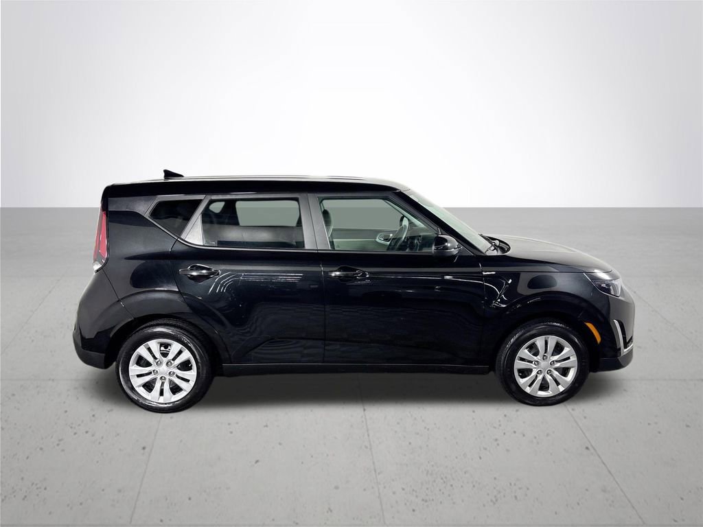 Certified 2023 Kia Soul LX image 6
