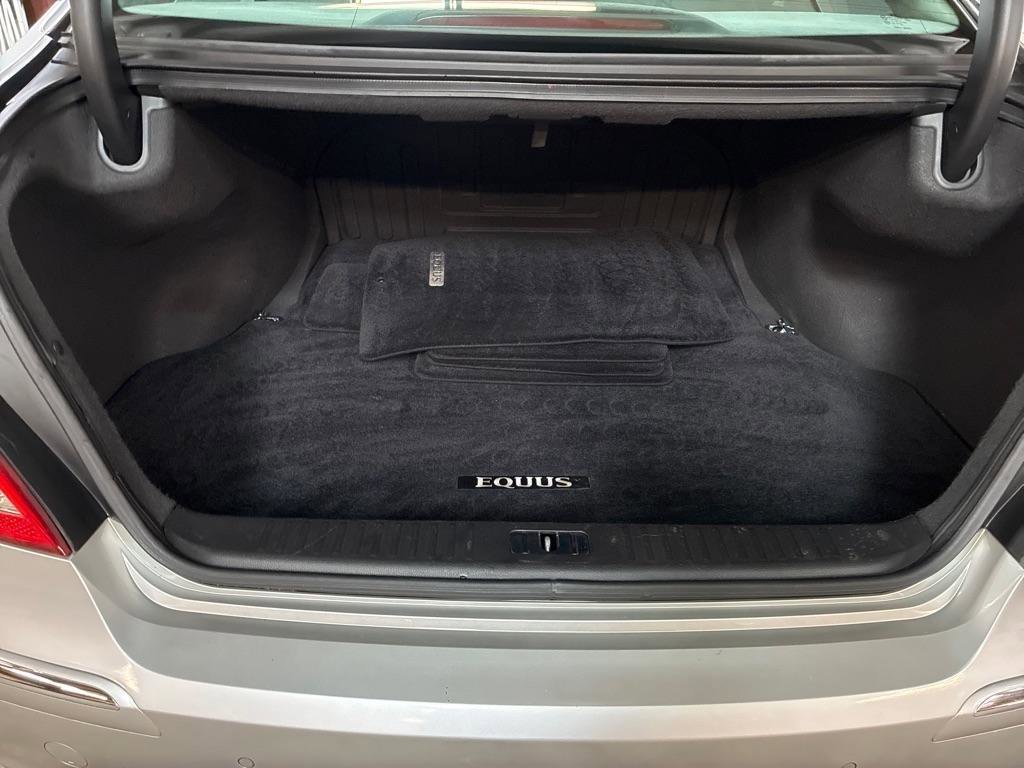 Used 2012 Hyundai Equus Signature image 23
