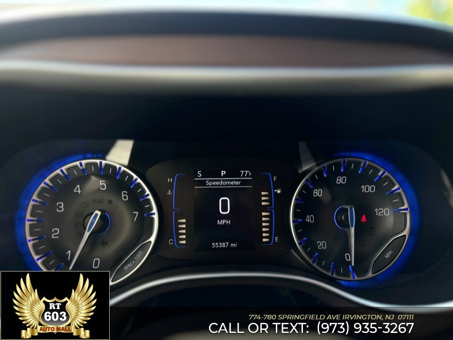 Used 2023 Chrysler Voyager LX FWD image 23