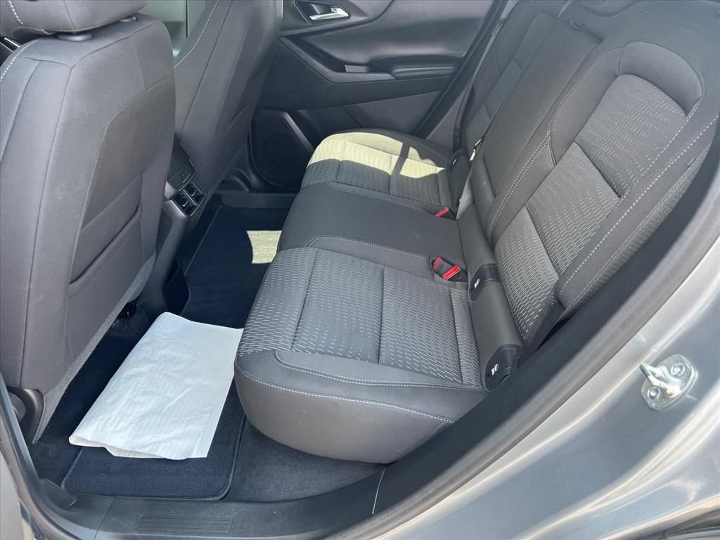 Used 2026 Chevrolet Equinox LT AWD/4WD image 12