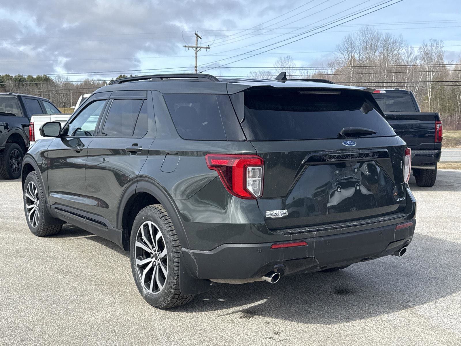 Used 2023 Ford Explorer ST-Line image 3