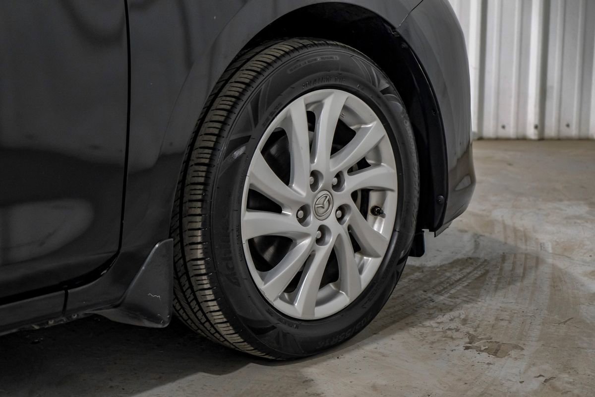 Used 2012 MAZDA MAZDA3 i Grand Touring w/ Tech Pkg FWD image 56