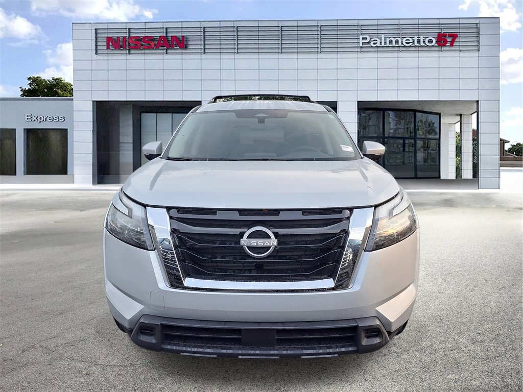 New 2025 Nissan Pathfinder SV w/ Cargo Package image 2
