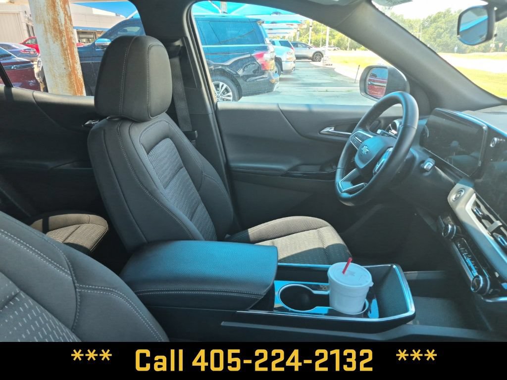 Used 2025 Chevrolet Equinox LT AWD/4WD image 21