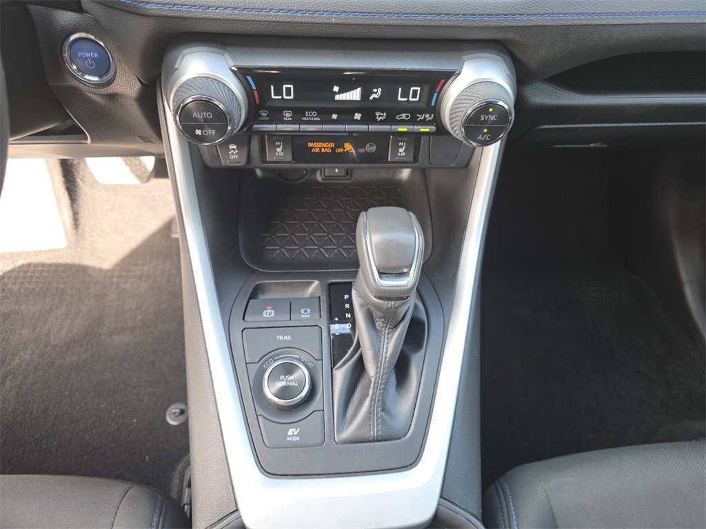 Certified 2022 Toyota RAV4 SE w/ Convenience Package image 27