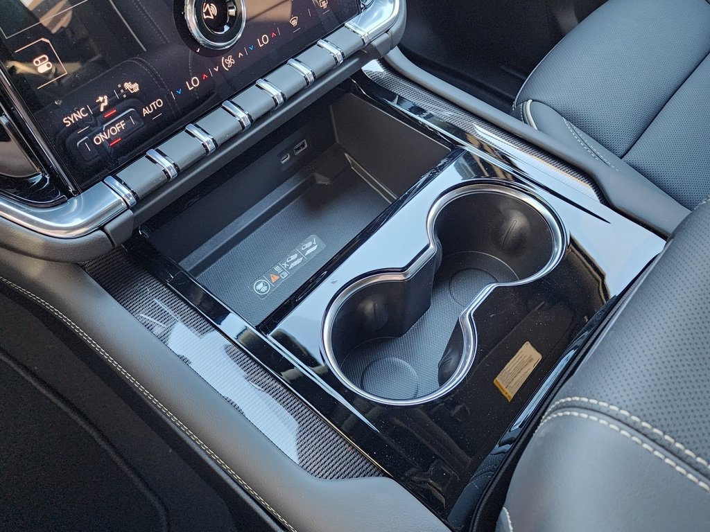 New 2026 GMC Yukon Elevation image 32