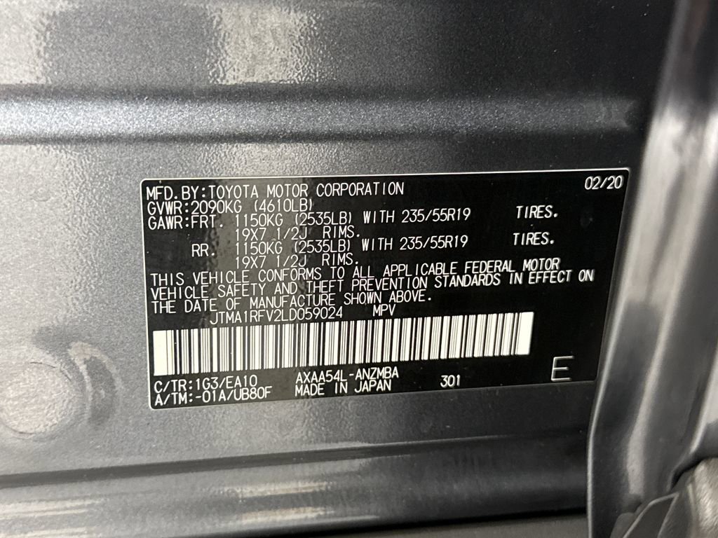 Used 2020 Toyota RAV4 XLE Premium image 28