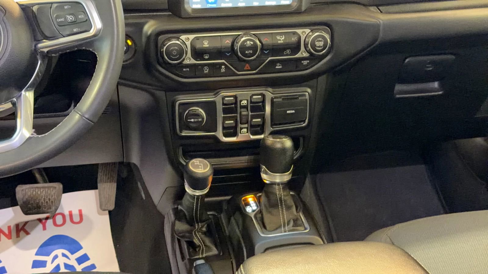 Used 2023 Jeep Wrangler Unlimited Sahara image 18