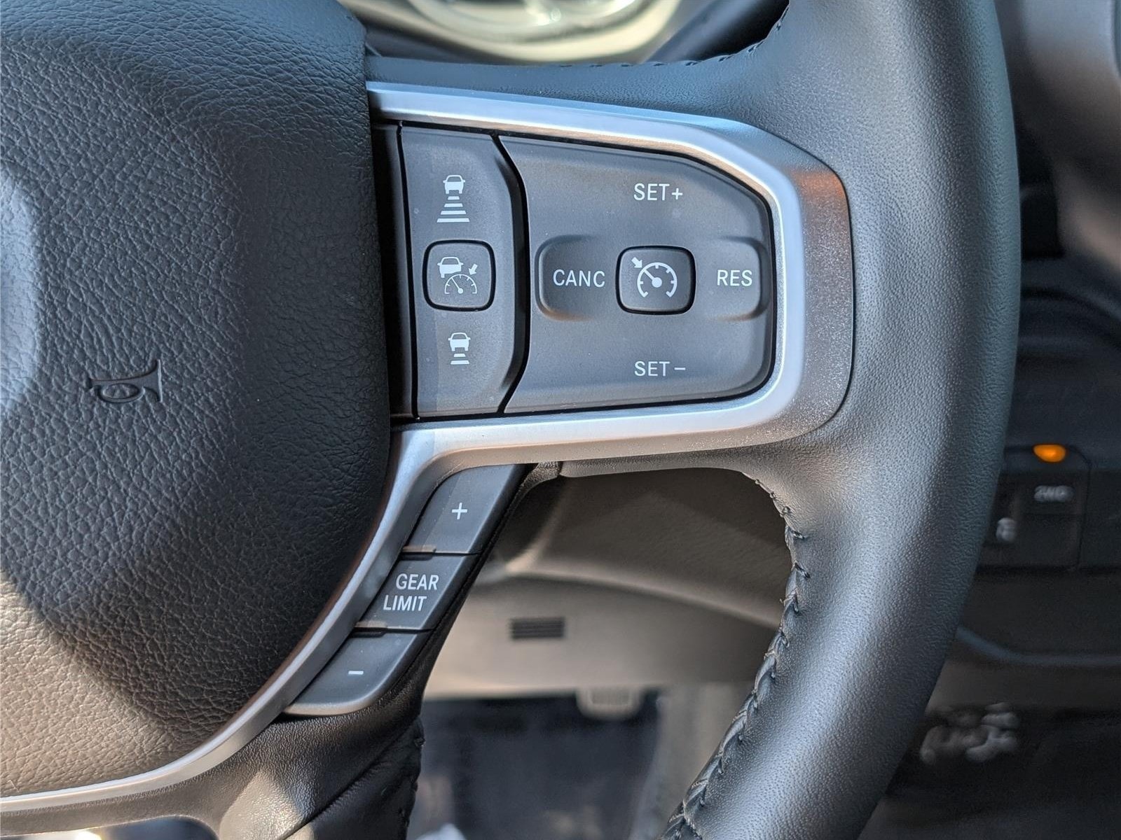 Used 2024 RAM 2500 Big Horn w/ Safety Group AWD/4WD image 23
