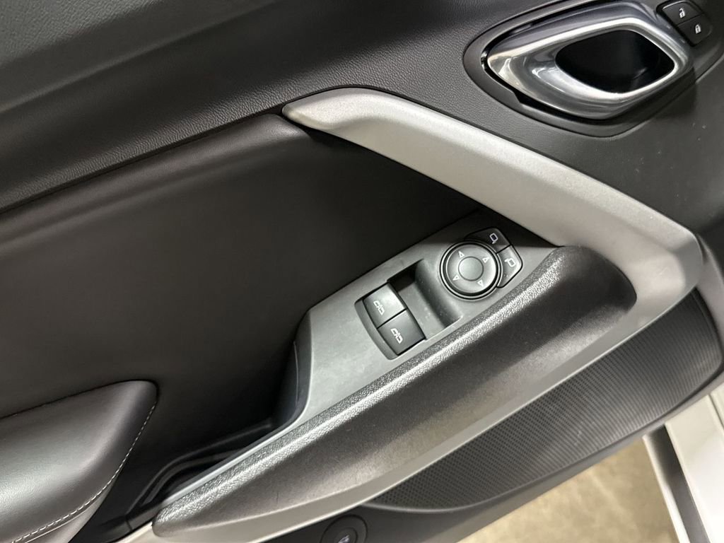 Used 2018 Chevrolet Camaro SS image 20