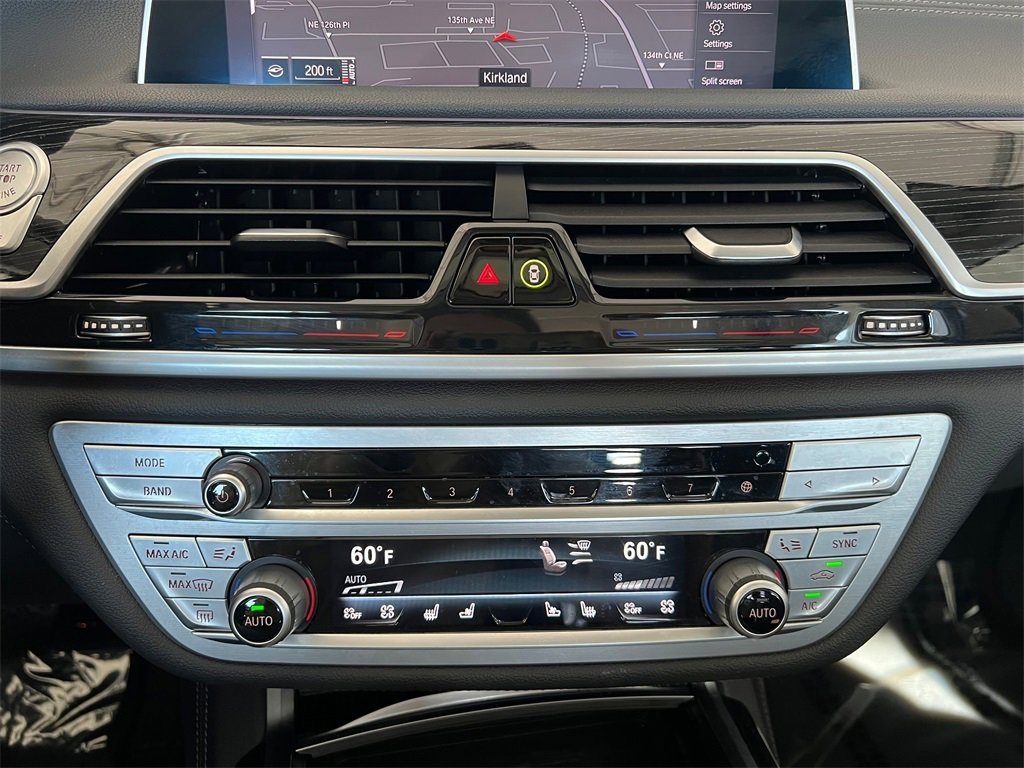 Used 2022 BMW 740i image 33