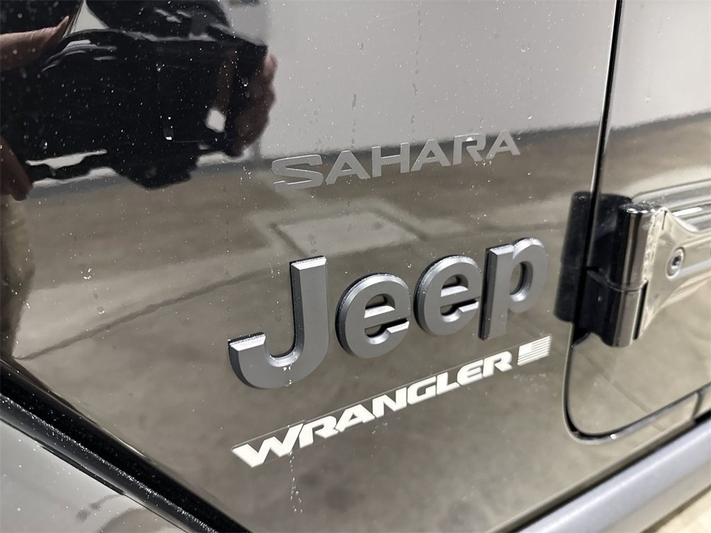Used 2023 Jeep Wrangler Altitude image 26