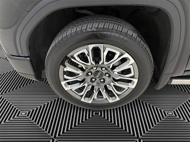 Used 2023 GMC Sierra 1500 Denali Ultimate image 9