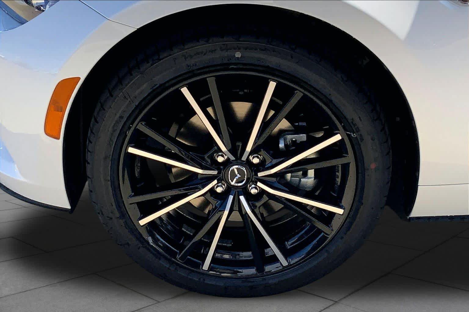 New 2026 MAZDA MX-5 Miata RF Grand Touring RWD image 11