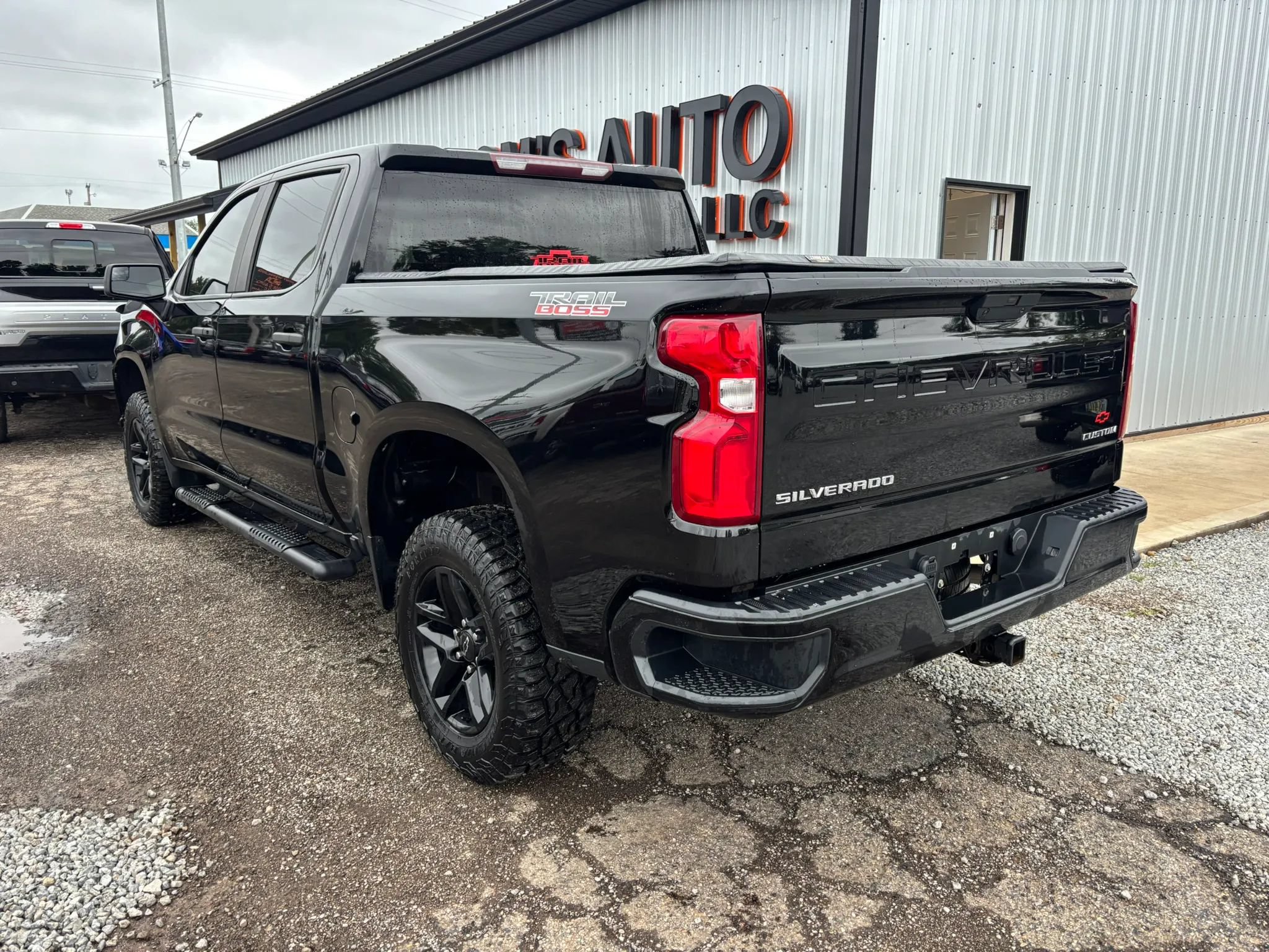 Used 2020 Chevrolet Silverado 1500 Custom Trail Boss w/ Custom Convenience Package AWD/4WD image 3